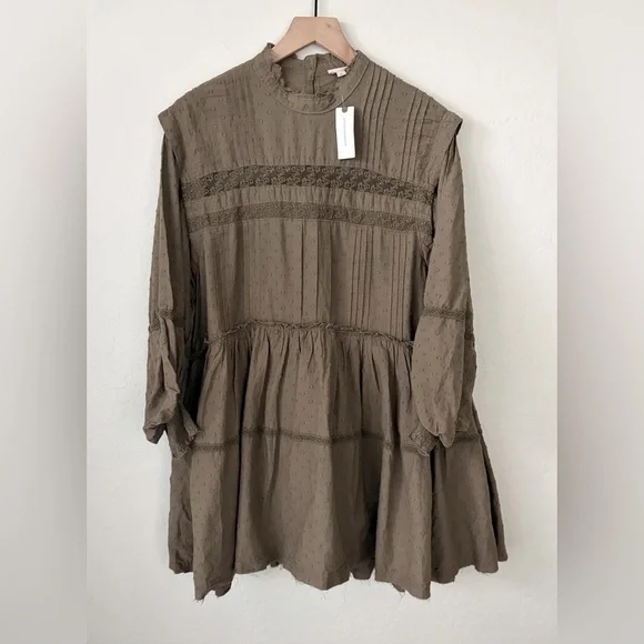 NWT Anthropologie Pilcro Long-Sleeve
Mock-neck Swing Mini Dress M - Picture 3 of 6